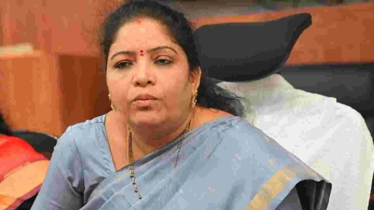 గిరిజనులను భయపెట్టి అబద్ధపు ప్రచారం.. వైసీపీపై మంత్రి సంధ్యారాణి ఫైర్