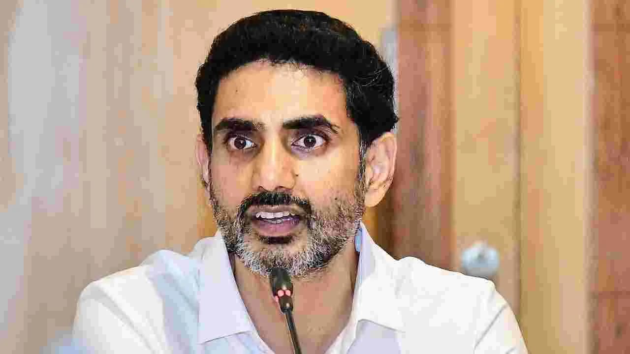 షైనింగ్ స్టార్స్ ను సత్కరించిన మంత్రి నారా లోకేశ్