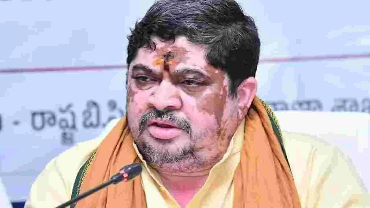 ప్రభుత్వ ఆస్పత్రులు, స్కూళ్లు వద్దనే భావనను తొలగించేలా కసరత్తు