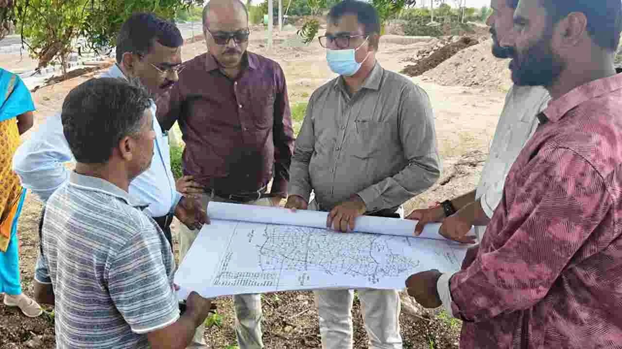 60 ఎకరాల్లో అరాచకానికి చెక్‌!
