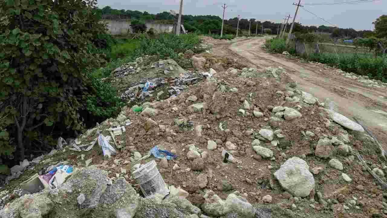 రియల్‌ ఎస్టేట్‌ దాహానికి చరిత్ర గురుతు మాయం