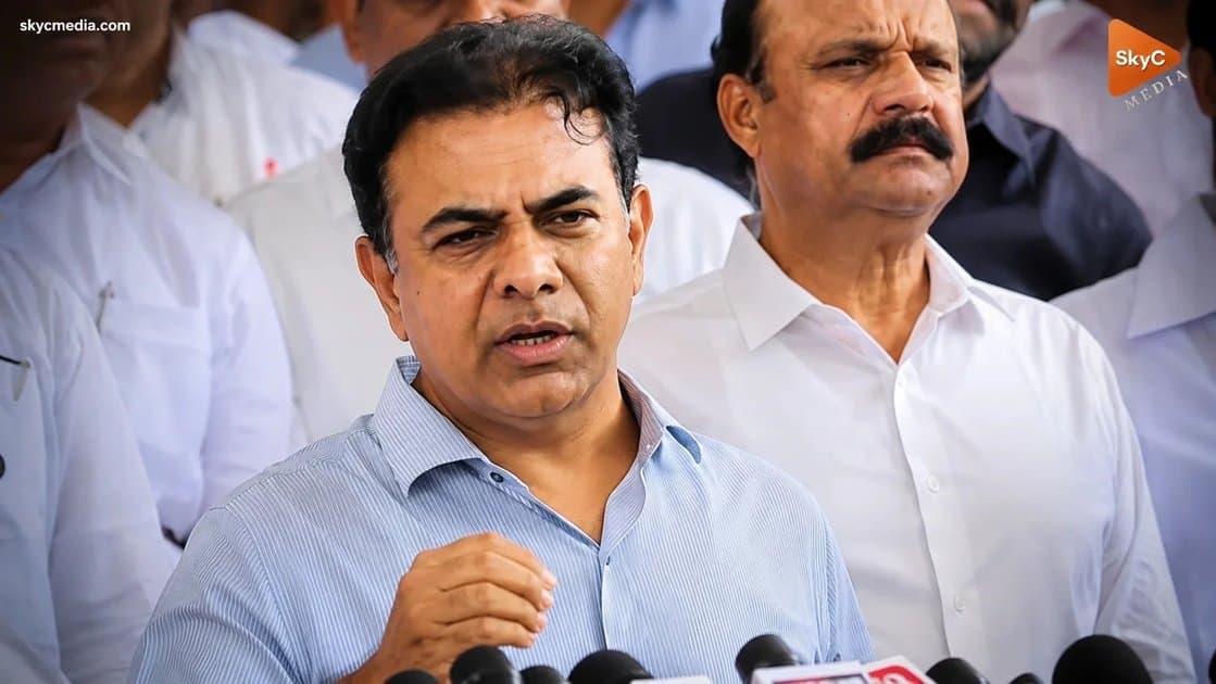 ఉద్యోగులు లేని కంపెనీకి భూముల కేటాయింపుపై కేటిఆర్ ఫైర్