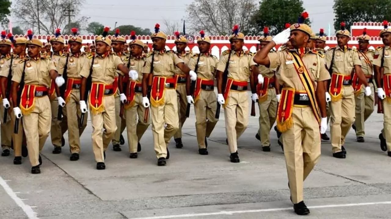 తెలంగాణలోని నిరుద్యోగులకు భారీ శుభవార్త.. 7వేల పోలీస్ పోస్టుల భర్తీకి ప్రభుత్వం గ్రీన్ సిగ్నల్.. ఫుల్ డీటెయిల్స్