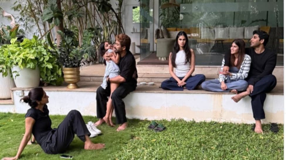 అల్లు అర్జున్, అల్లు శిరీష్ భార్య ఫ్యామిలీ ఫోటో వైరల్.. మళ్లీ అదే కామెంట్లు