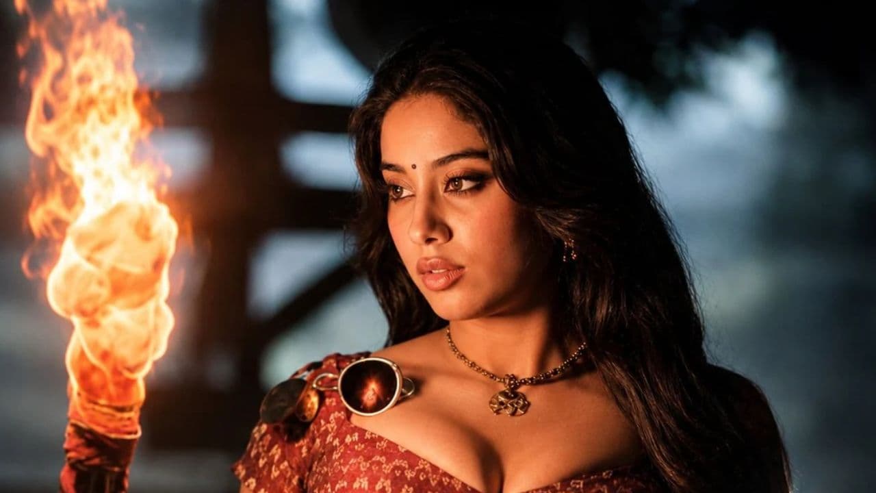హీరోయిన్ అనుమతి లేకుండా బాడీనీ చూపిస్తూ సెక్సువలైజ్ చేయడం తప్పు