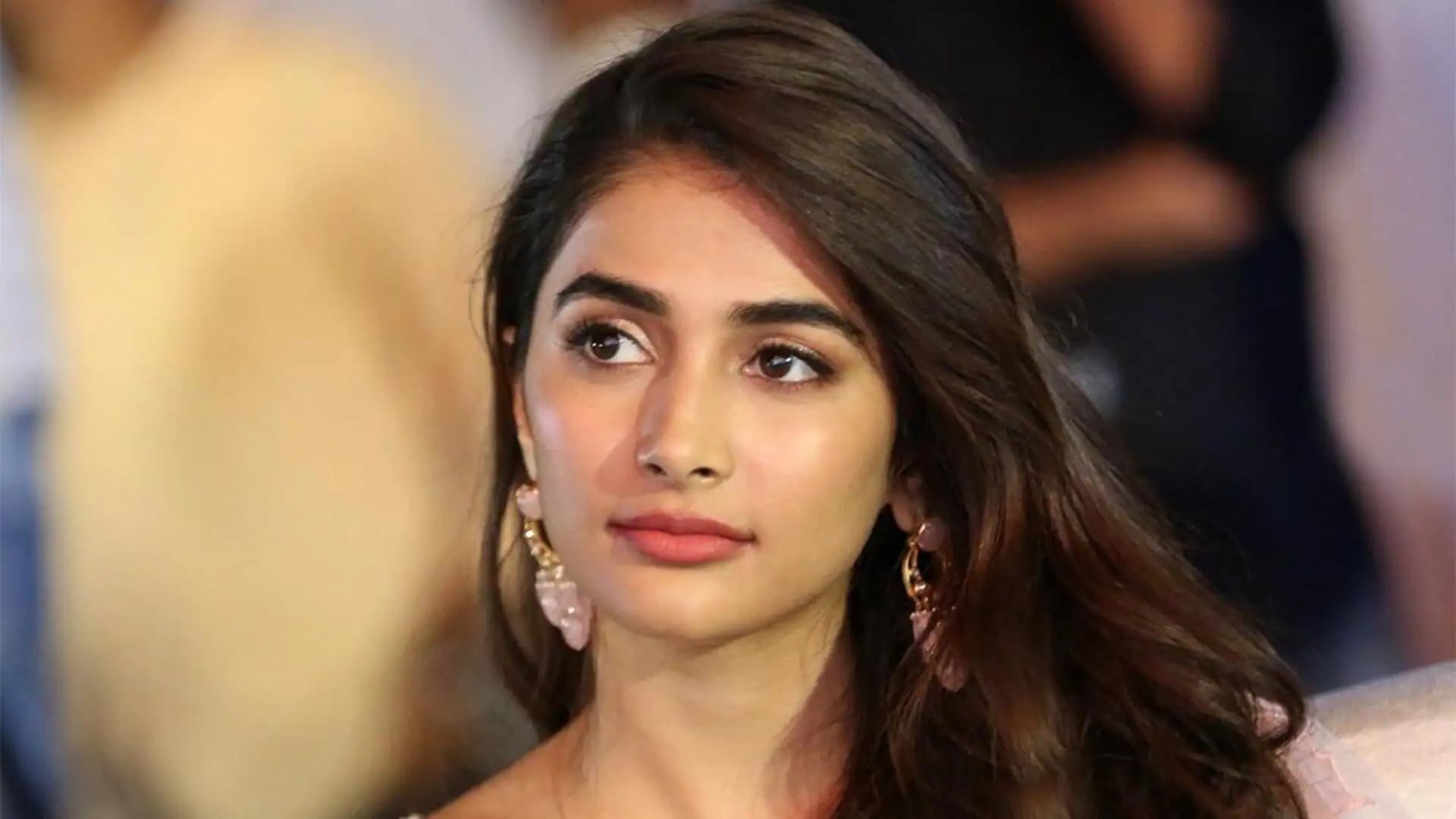 సెల్ఫీ వివాదంపై స్పందించిన పూజా హెగ్డే
