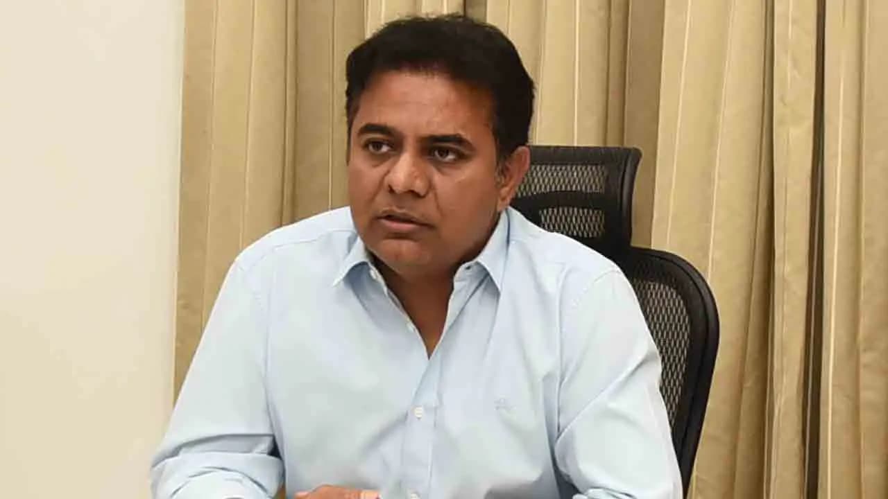 సిరిసిల్లలో పానీపూరి తిని అస్వస్థత.. వెంటనే స్పందించిన కేటీఆర్