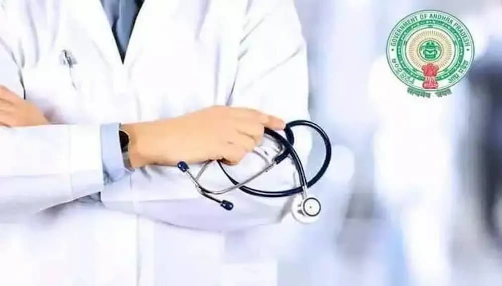 ఏపీలో విధులకు గైర్హాజరైన 43 మంది డాక్టర్ల తొలగింపు