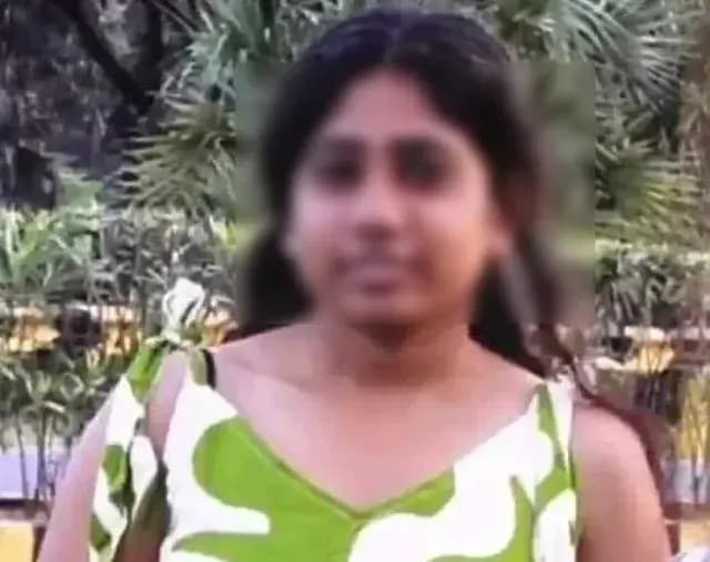 తీవ్ర ఒత్తిడితో బిల్డింగ్ పైనుంచి దూకి మరో నీట్ విద్యార్థిని ఆత్మహత్య