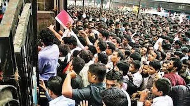నిరుద్యోగ సమస్యకు పరిష్కారం లేదా