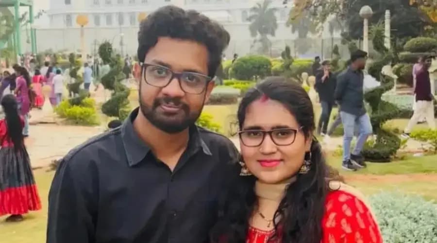 వైజాగ్ టెకీ గాయత్రి మృతిపై కన్నవారి సంచలన అనుమానాలు