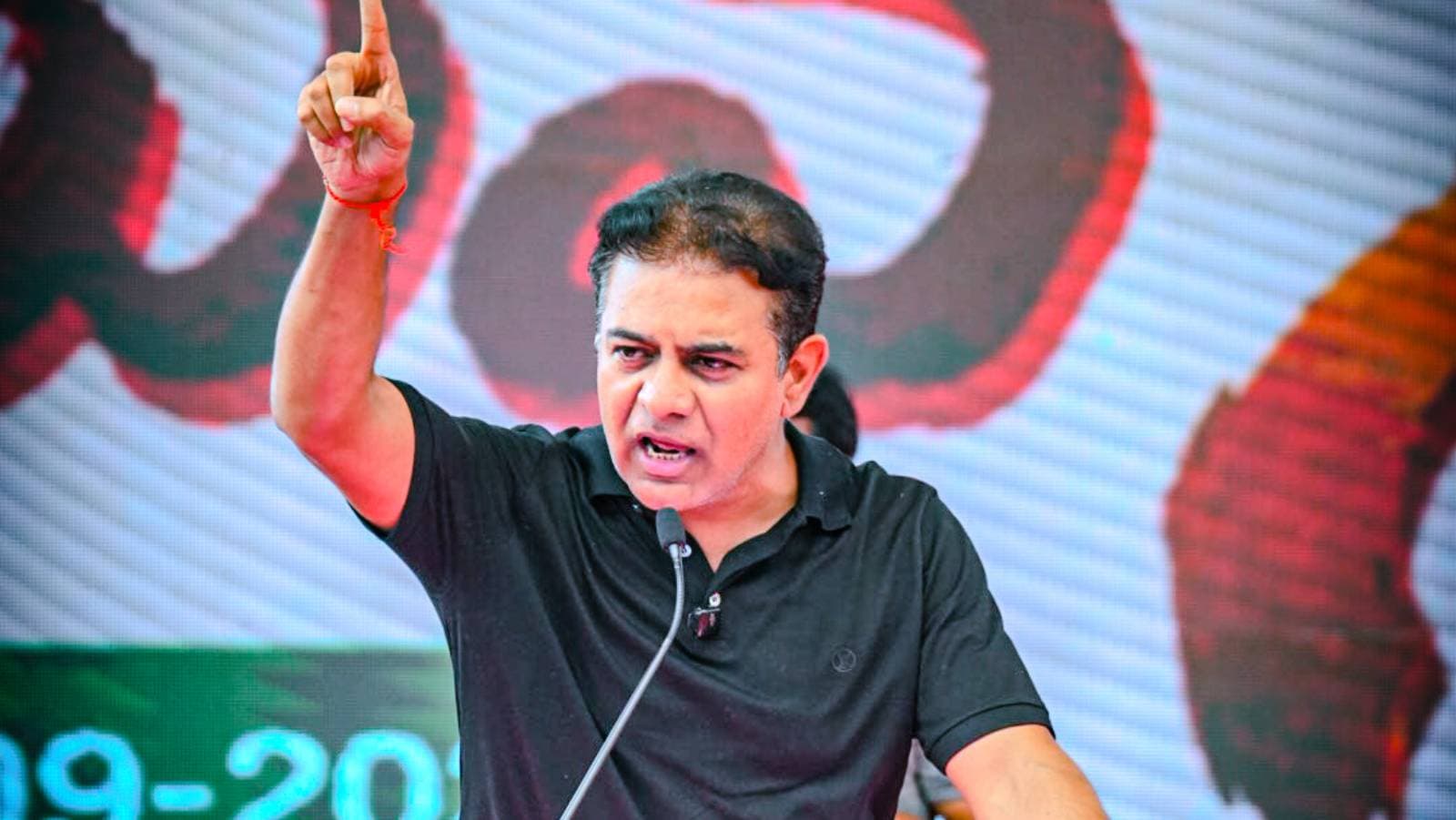 పంచ్ డైలాగులకు చప్పట్లు, రిటర్న్ గిఫ్టులు… ఛాయిస్ మీదే!