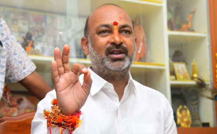 ఆర్ ఎంపీ డాక్టర్లతో బండి సంజయ్ చాయ్ పే చర్చ