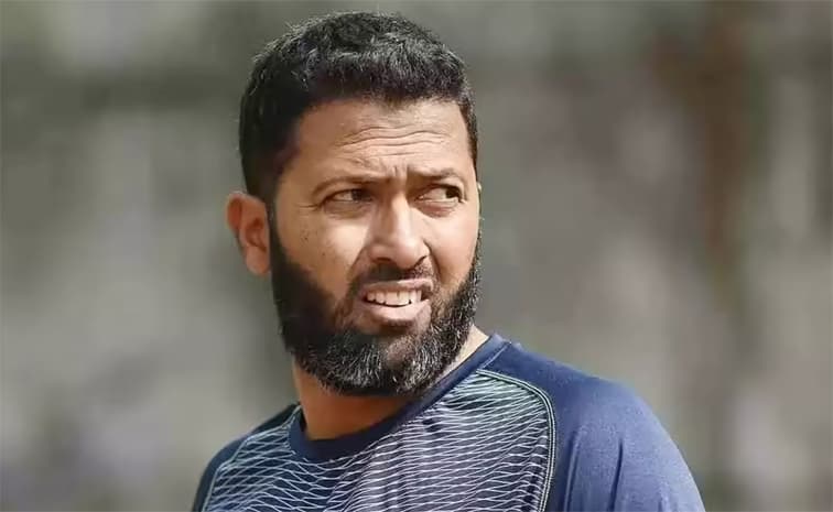 టీమిండియా మాజీ ఓపెనర్ కు భారీ కాంట్రాక్ట్