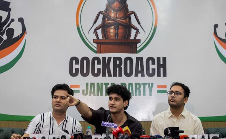 కాక్రోచ్ జనతా పార్టీ నిరసనలు.. ఢిల్లీలో ఉత్కంఠ
