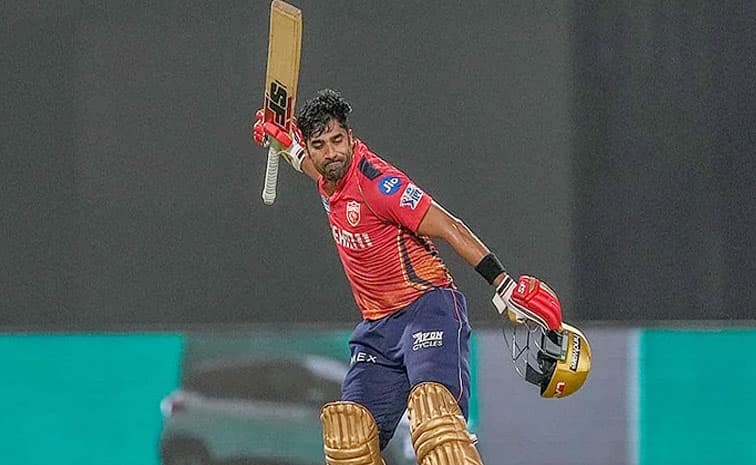 ఫొటోలు, వీడియోలు తీశాడు.. బతిమిలాడాడు