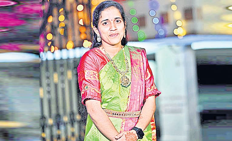 పెళ్లి చేసుకోకు.. పురుగు మందు తాగి చచ్చిపో