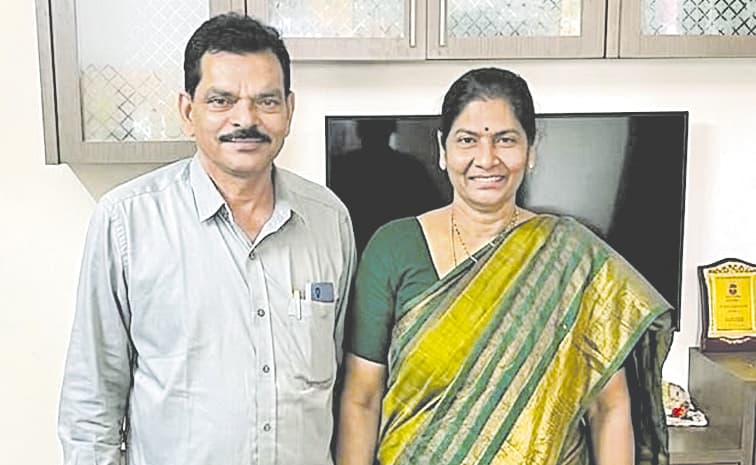 వ్యక్తి వేధింపులకు పంచాయతీరాజ్ ఏఈ కుటుంబం బలి