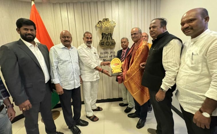 ఇండియన్ ఎంబసీని సందర్శించిన ఎన్నారై అడ్వైజరీ కమిటీ