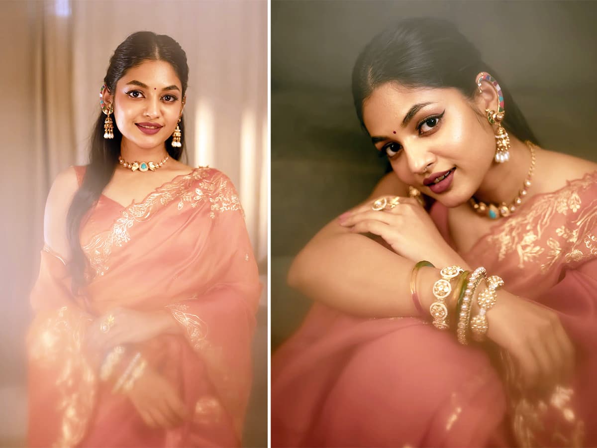 సింగిల్ మూవీ బ్యూటీ ఇవానా గ్లామరస్ పిక్స్.. ఫోటోలు