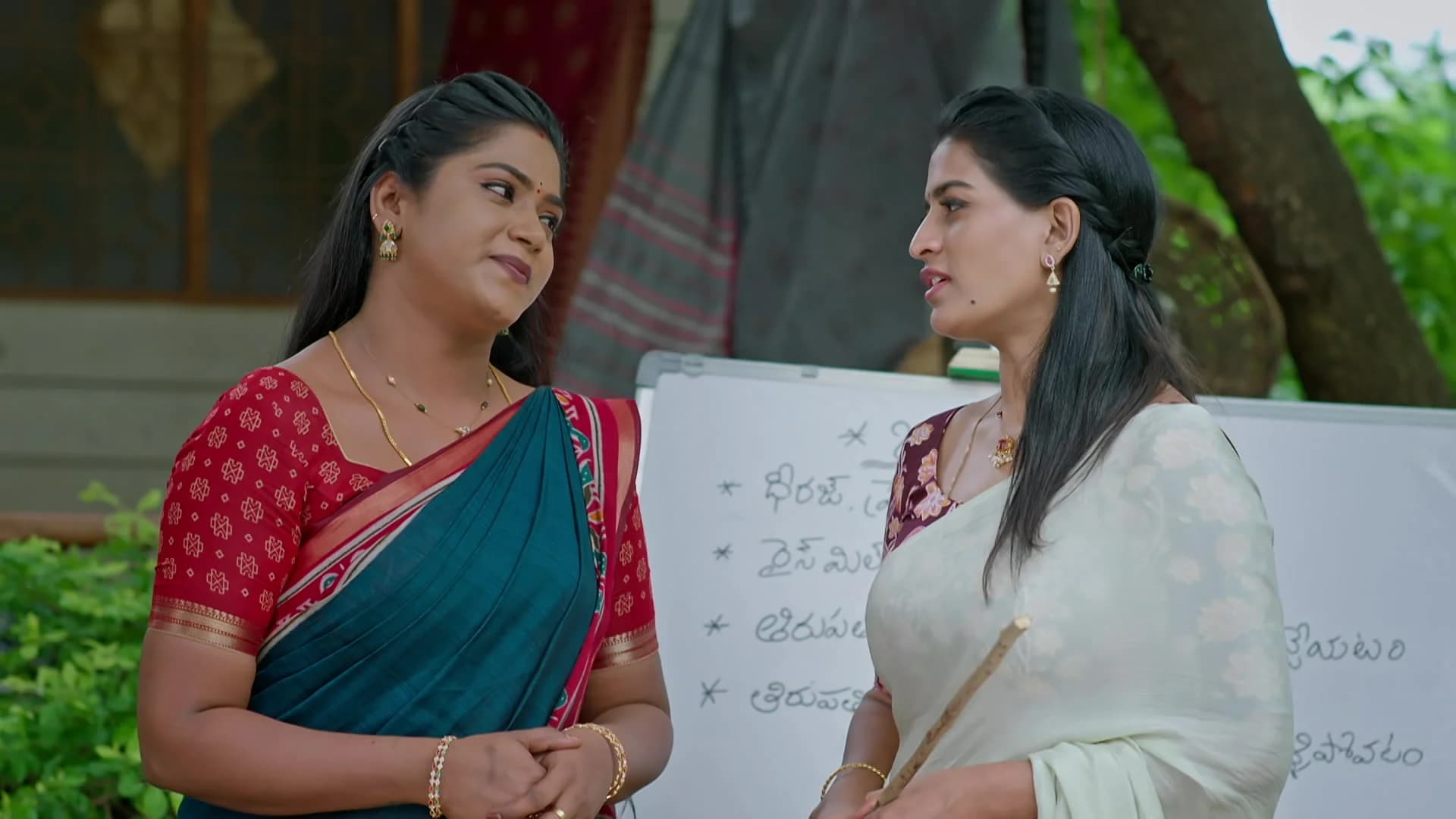 Illu illalu pillalu : 6 లక్షల దొంగ వల్లీనే అని తేల్చేసిన నర్మద!