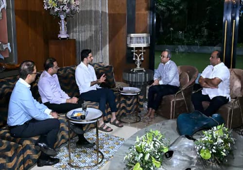 పారిశ్రామికవేత్తలతో లోకేష్ కీలక భేటీ...ఏపీ అభివృద్ధికి సహకరించండి