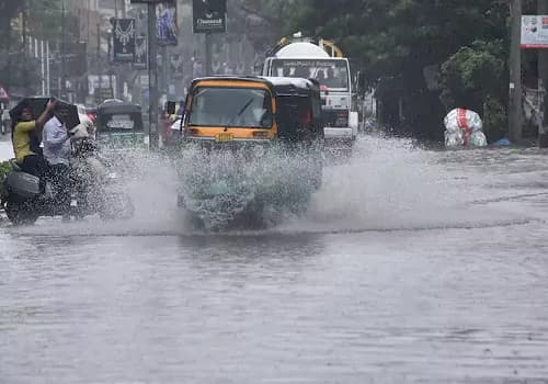 ఏపీపై రెండు ద్రోణులు.. వచ్చే రెండు రోజులూ భారీ వర్షాలు