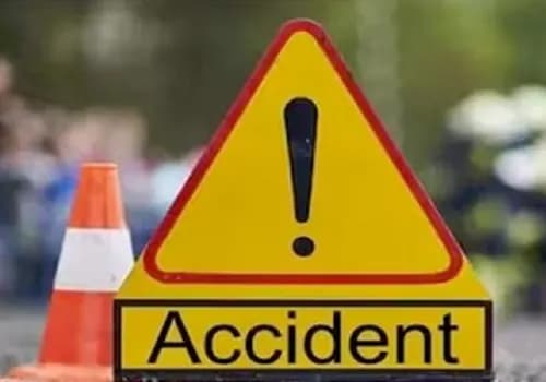 రోడ్డు ప్రమాదంలో నలుగురు మృతి