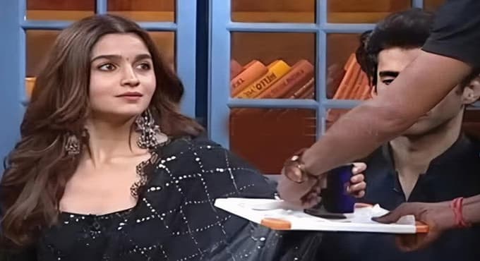 అలియా త న కో రూల్? క స్ట మ ర్ల కో రూలా