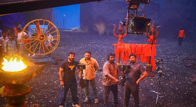 పాన్-ఇండియా ప్రాజెక్ట్ 'భోగి', భారీ సెట్ లో 20 రోజుల పాటు హై ఆక్టేవ్ ఎమోషనల్ యాక్షన్ క్లైమాక్స్