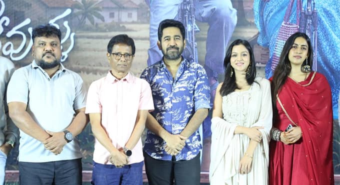 బిచ్చగాడు’ కంటే వంద దేవుళ్ళు’ విజయం సాధించాలని కోరుకుంటున్నాను.. నిహారిక కొణిదెల