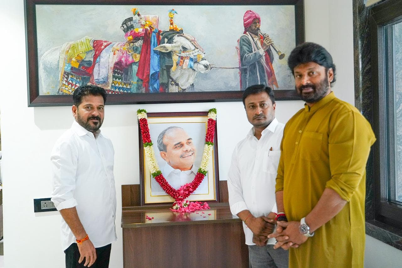 వైఎస్సార్ కు ముఖ్యమంత్రి రేవంత్ రెడ్డి నివాళులు