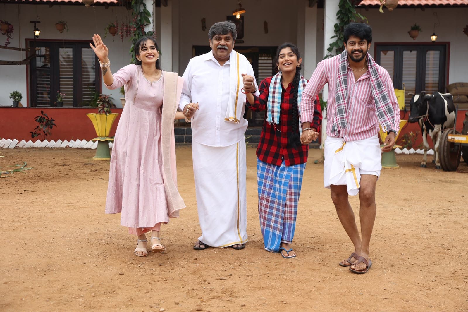 ప్రేమతో తీసిన ప్రేమనే ఊరిలో’ సినిమాని అందరూ చూడాలని కోరుకుంటున్నాను - తణికెళ్ల భరణి