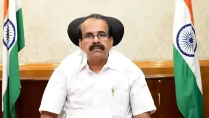 కేంద్ర సహాయమంత్రి జార్జ్ కురియన్ రాజీనామా
