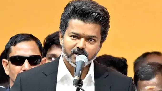 నటుల పార్టీ అని విమర్శించారు
