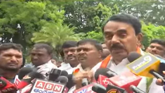 అప్పులు చేయలేదని కేసీఆర్ చెప్పగలరా