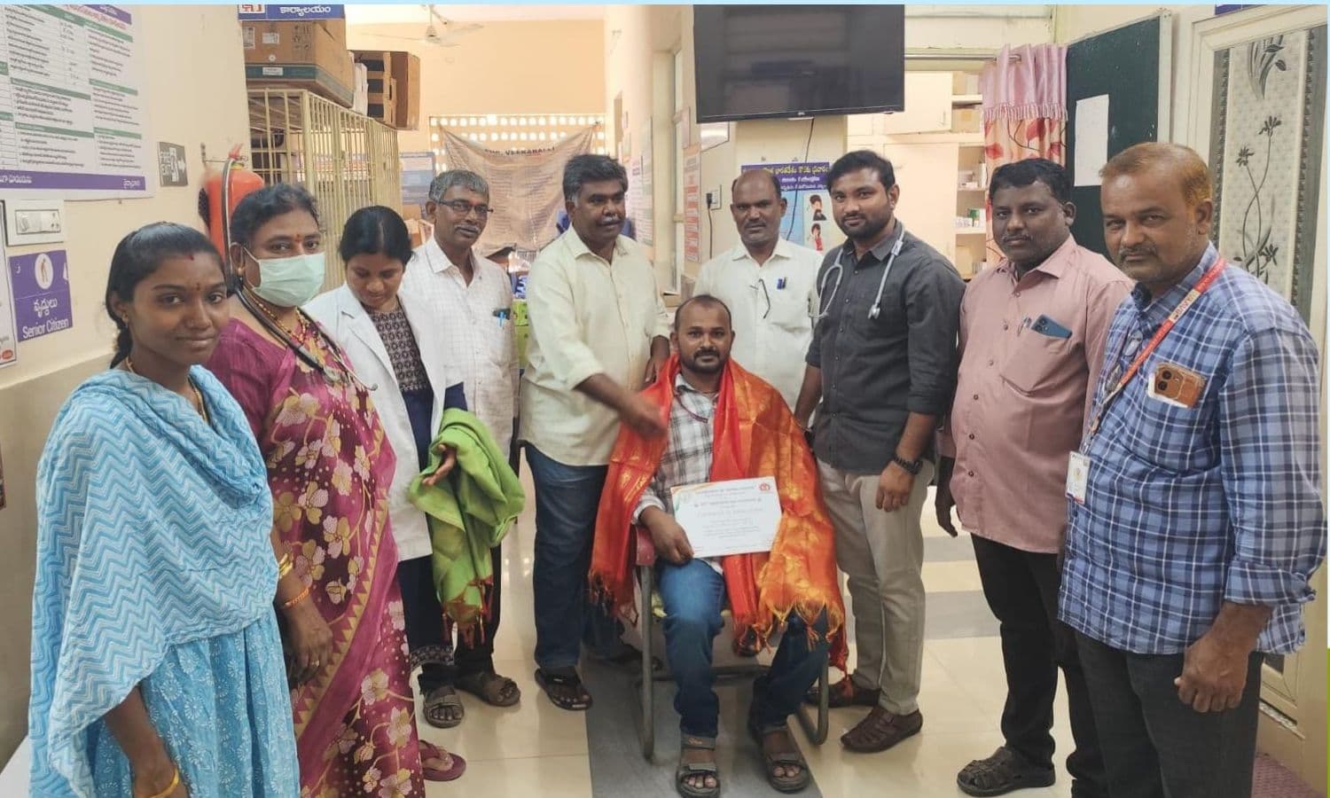 ఉత్తమ సేవా అవార్డు గ్రహీతలకు ఘన సన్మానం