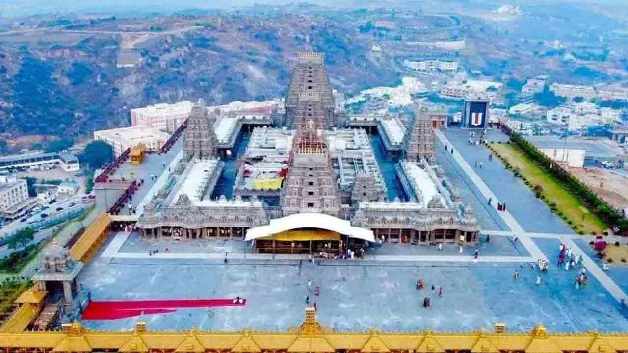యాదగిరిగుట్ట ట్రస్ట్ బోర్డు ప్రమాణ స్వీకారానికి సభ్యుడు గైర్హాజరు