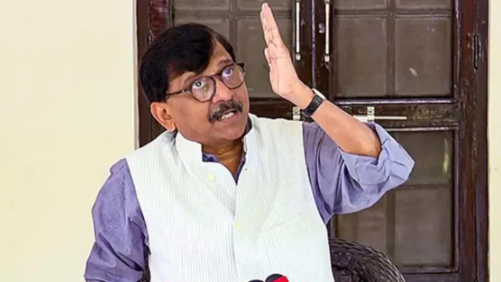 Shiv Sena Reunion Sanjay Raut Invites Shinde Sena Leaders To Meet Uddhav Thackeray