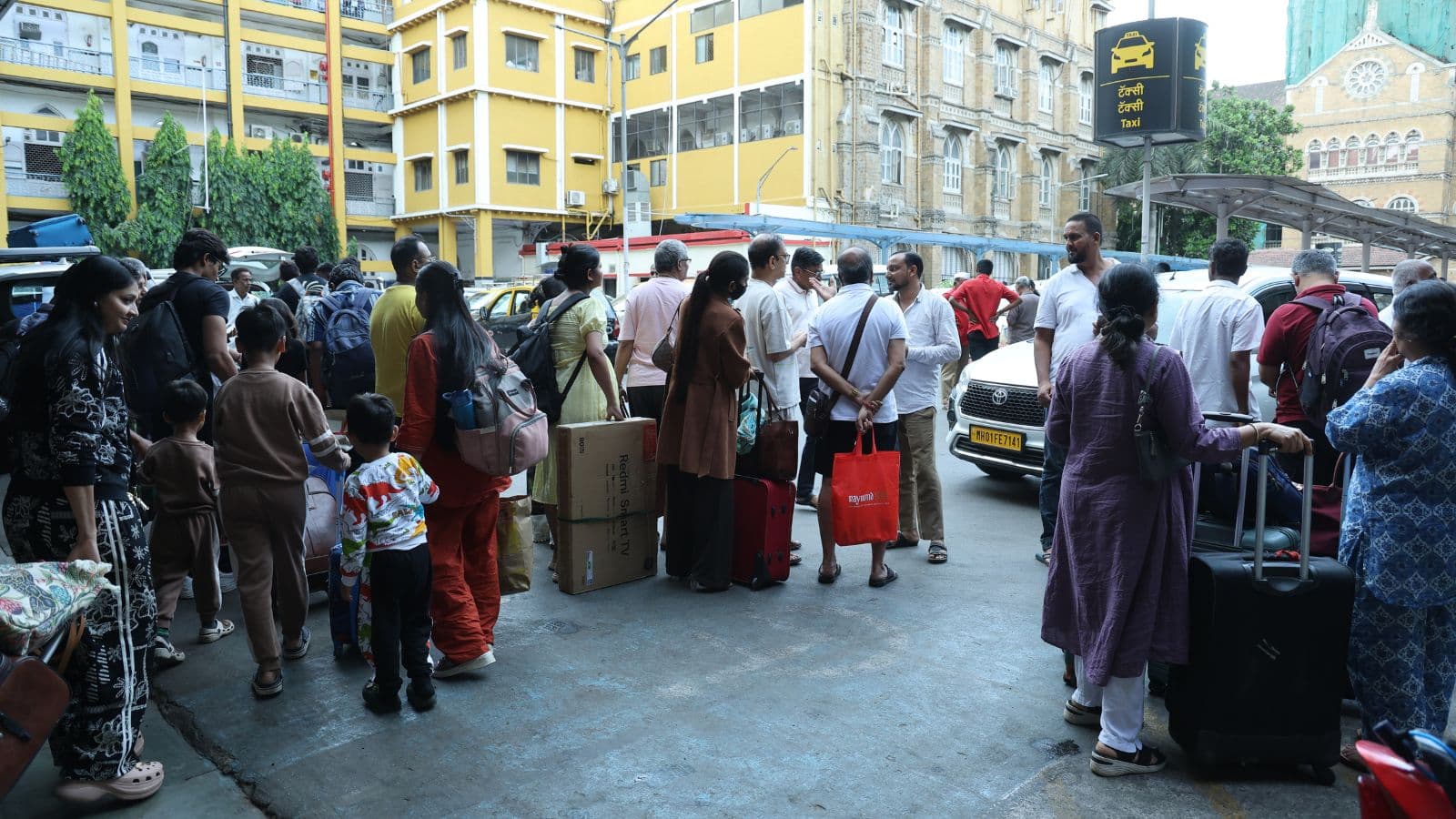 Best Strike Enters Day 2 Bus Services Grind To A Halt Across Mumbai