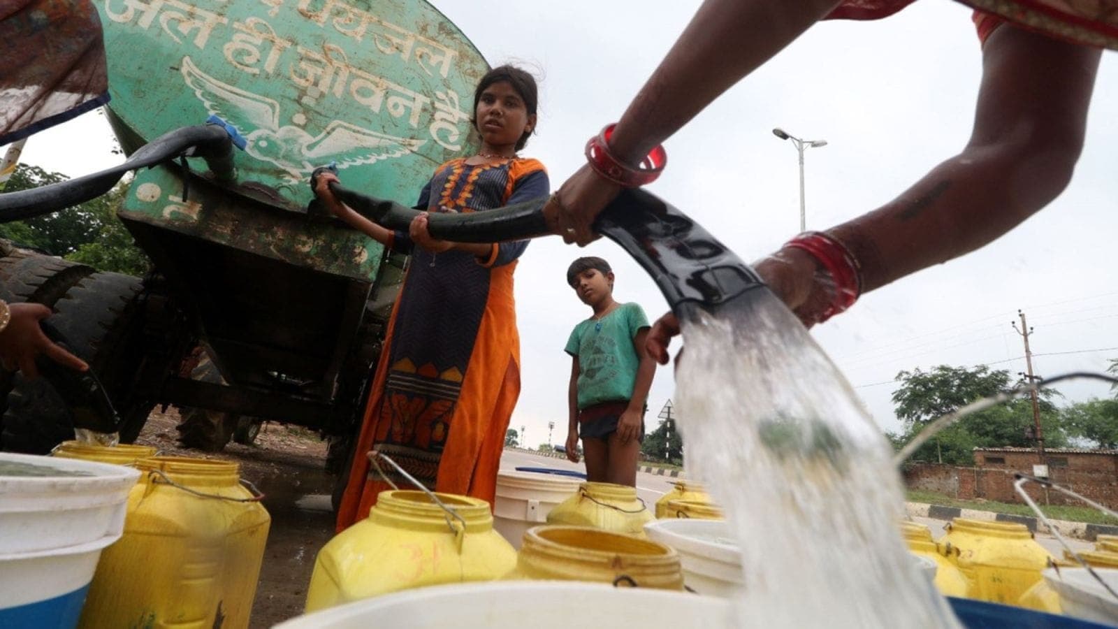 Mumbai Water Tanker Strike Ends Cm Fadnavis Intervention