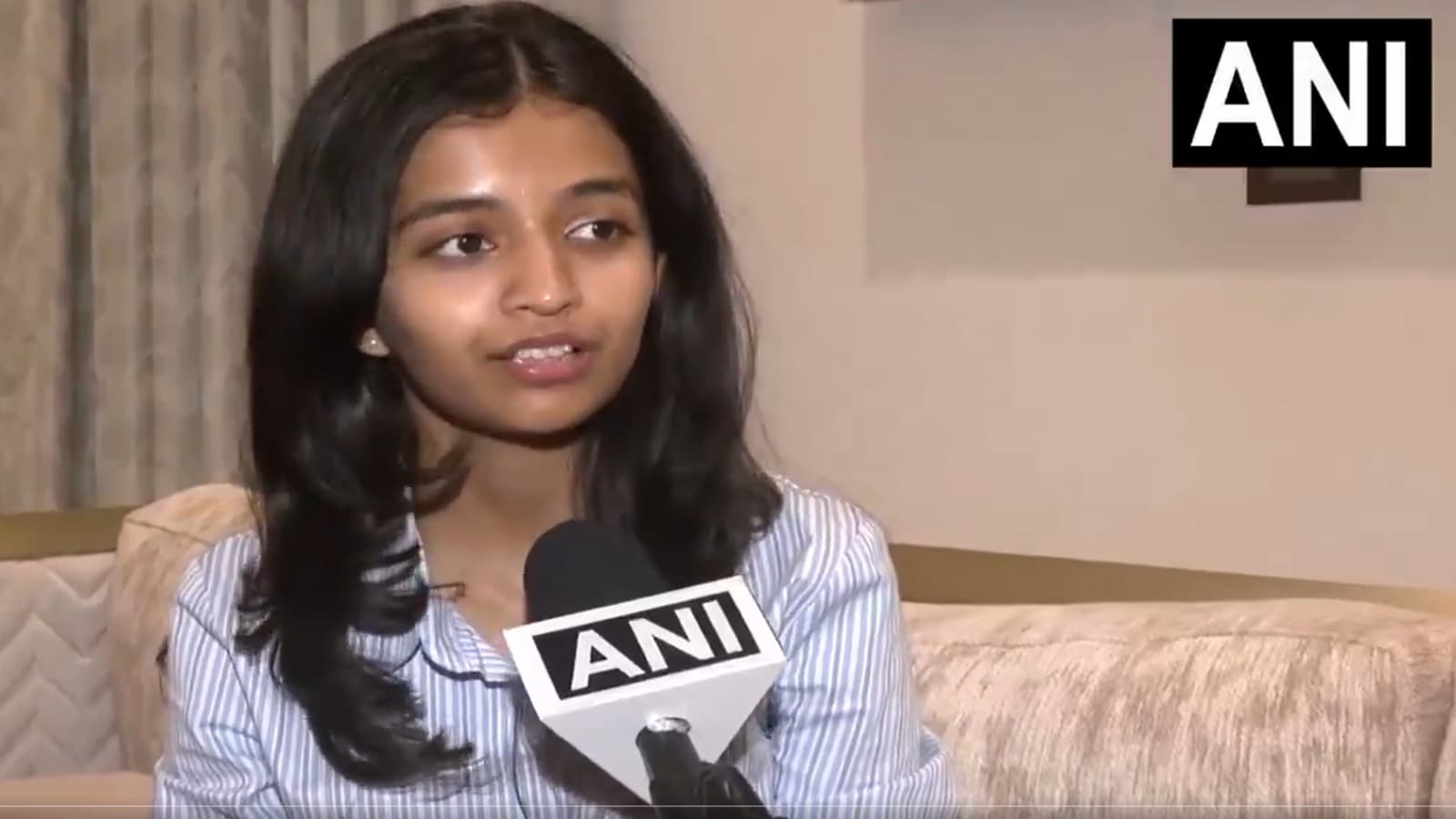 After Re Evaluation Cbse Class 12 Student Avni Kejriwal Scores 500 500 Marks