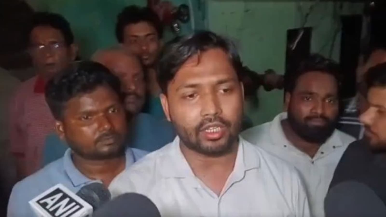 Khan Sir Patna Coaching Centre Vandalised Guard Assaulted Bihar Police Recruitment Results