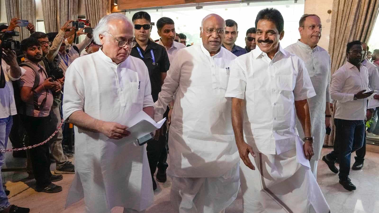 India Bloc Meeting Delhi Congress Mallikarjun Kharge Tmc Akhilesh Modi