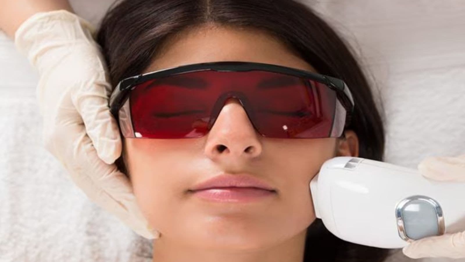 Laser Hair Removal Causes Burns at Beauty Clinic
