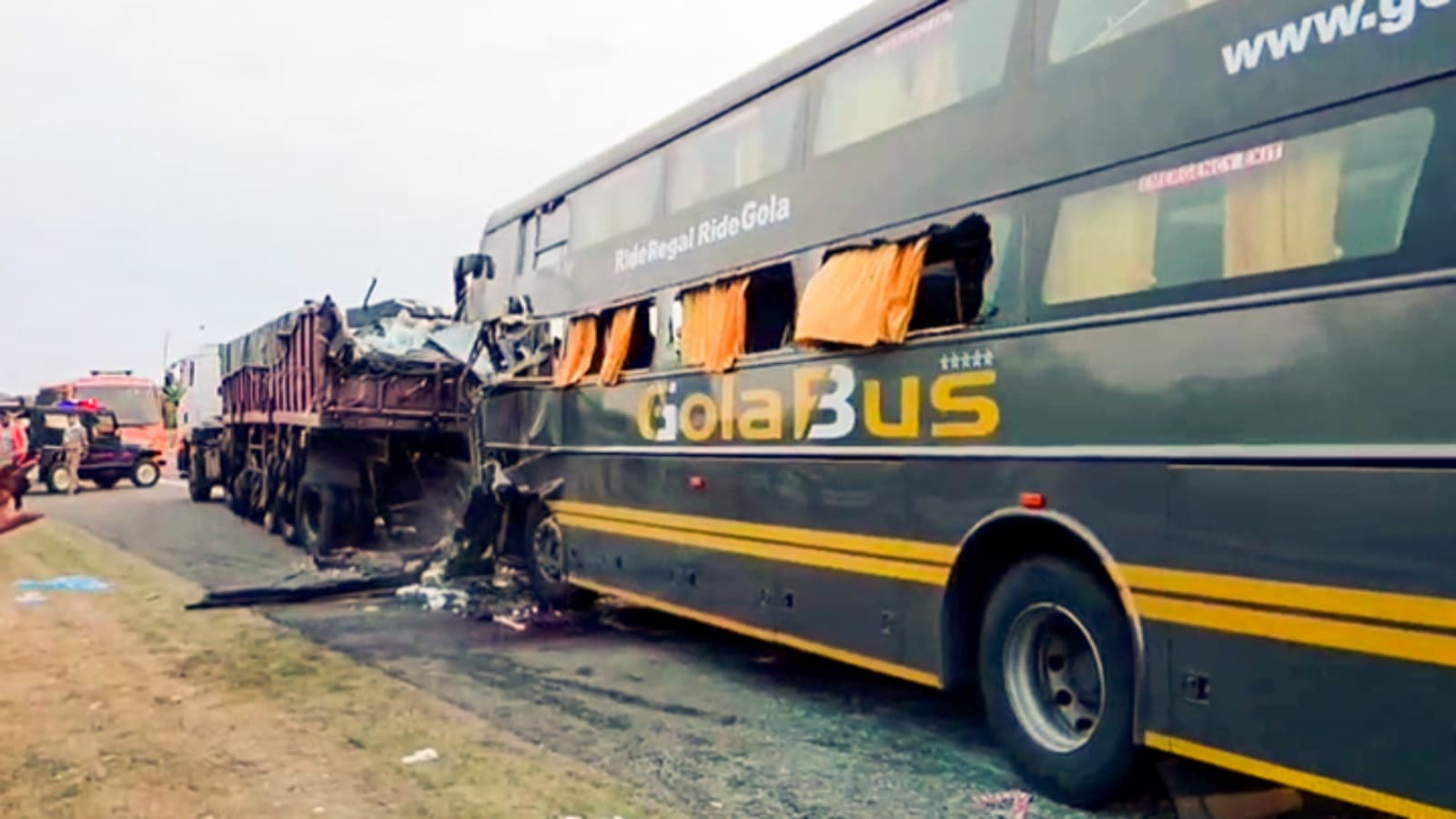 Delhi Mumbai Expressway Bus Truck Collision Dausa Rajasthan Fire Death Toll