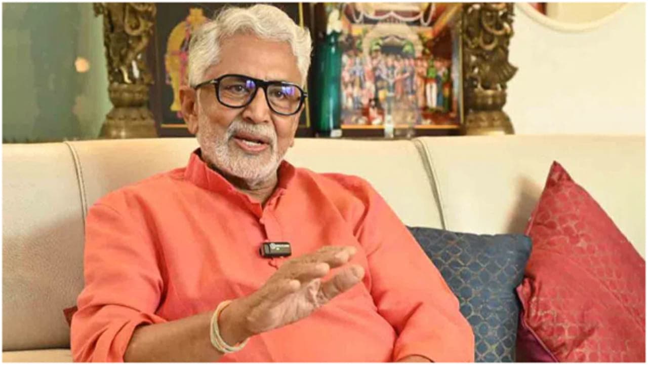 పద్మ శ్రీ ఇచ్చేముందు నన్ను ఎలాంటి ప్రశ్నలు అడిగారంటే.. ఉదయాన్నే 6 గంటలకు ఫోన్ చేసి.. మురళి మోహన్