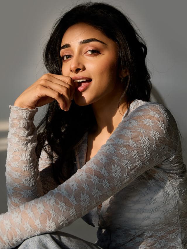 నడుమా నయాగరా జలపాతమా.. అందాల ఆరబోతలో ఏ మాత్రం తగ్గేదేలే అంటున్న కాజల్