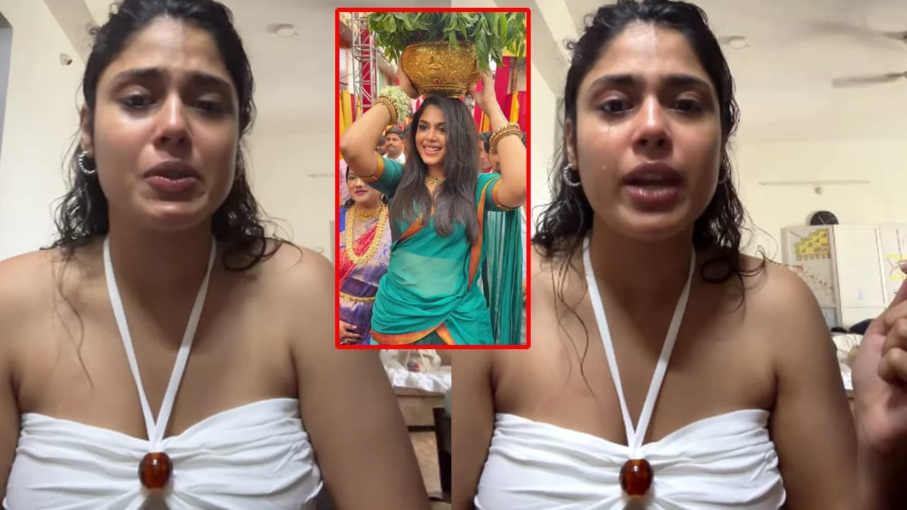 నేను నీలా కాదు బ్రో..! ట్రోల్స్ ఎఫెక్ట్.. లైవ్ లో కన్నీళ్లు పెట్టుకున్న టాలీవుడ్ హీరోయిన్