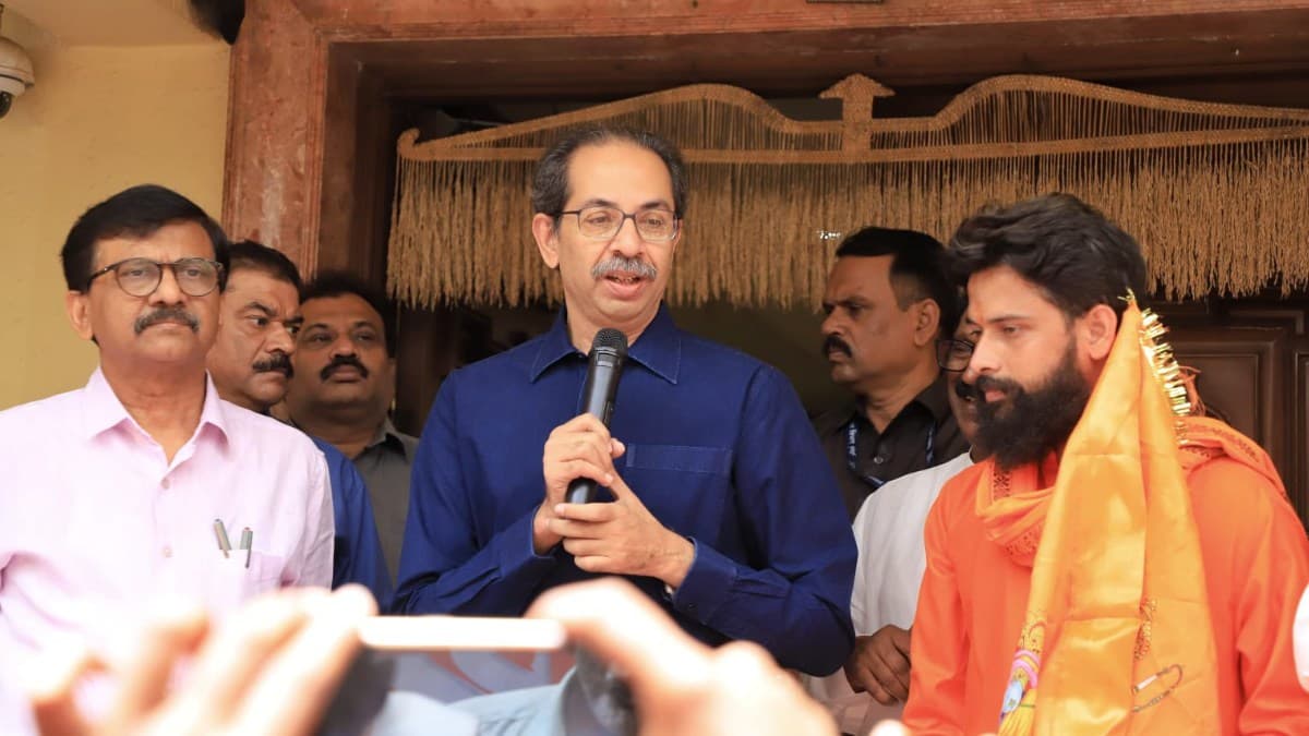 ఉద్ధవ్ సేనలో చీలిక ఖరారు..! తేలిపోయిన ఎంపీల లెక్క